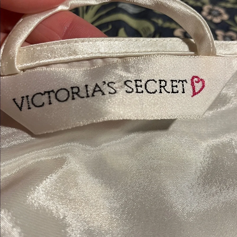 Vintage Victoria's Secret Cream bridal Satin Robe with Lace and sequin detail OS - Picture 2 of 5
